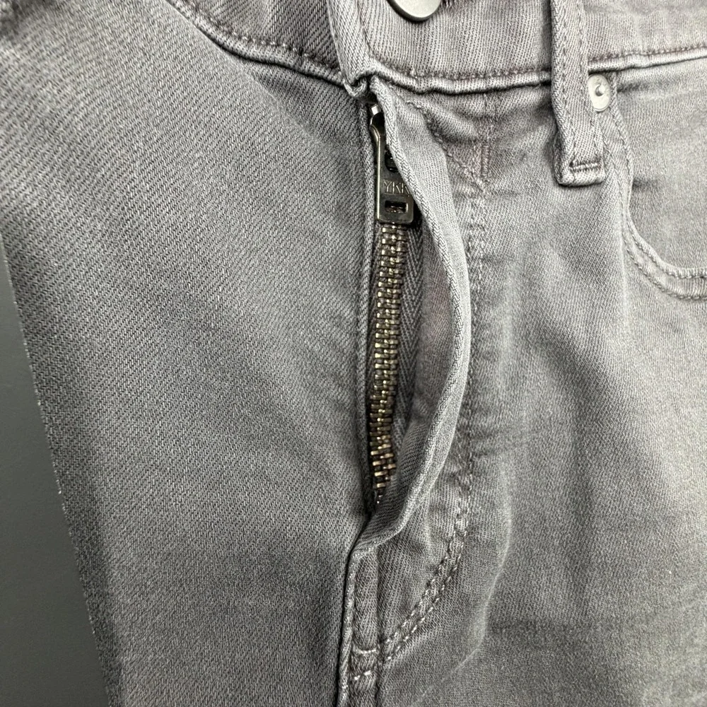 Paige Croft Jeans Mens 30x32 Gray Skinny Transcend Stretch Denim Icon USA Flaw